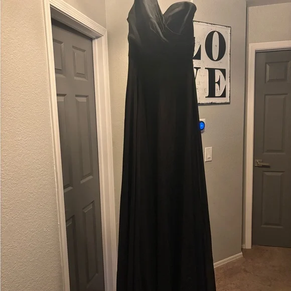 David's Bridal Black One Shoulder Gown